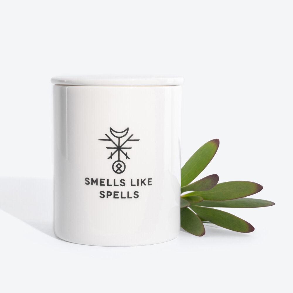 Lõhnaküünal Smells like Spells The High Priestess hind ja info | Küünlad, küünlajalad | hansapost.ee