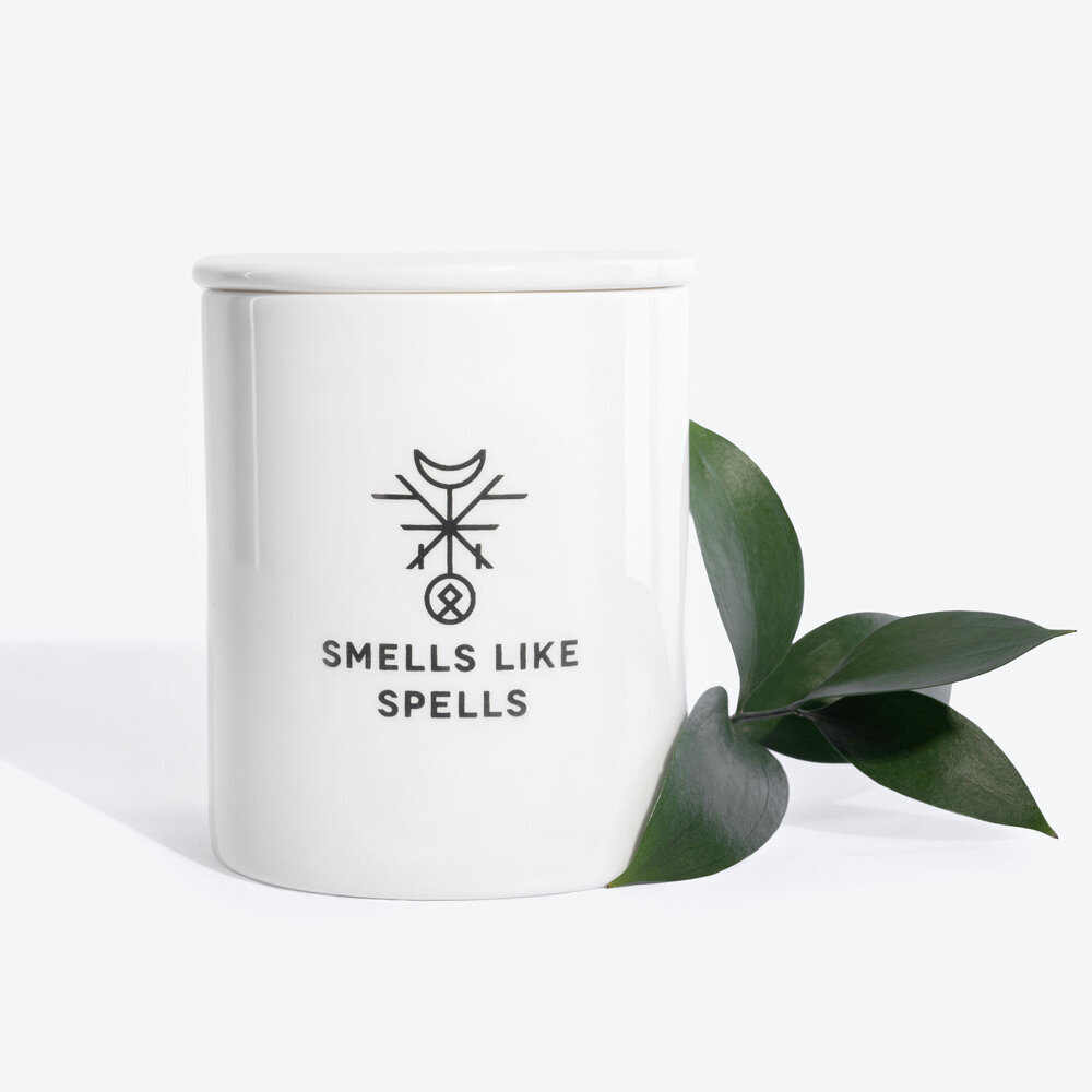 Lõhnaküünal Smells like Spells The Hermit цена и информация | Küünlad, küünlajalad | hansapost.ee