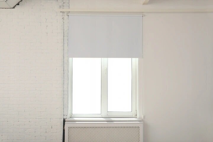 Valguskindel seinapealne ruloo Blackout 200x170 cm, pg-04 hall hind ja info | Rulood | hansapost.ee