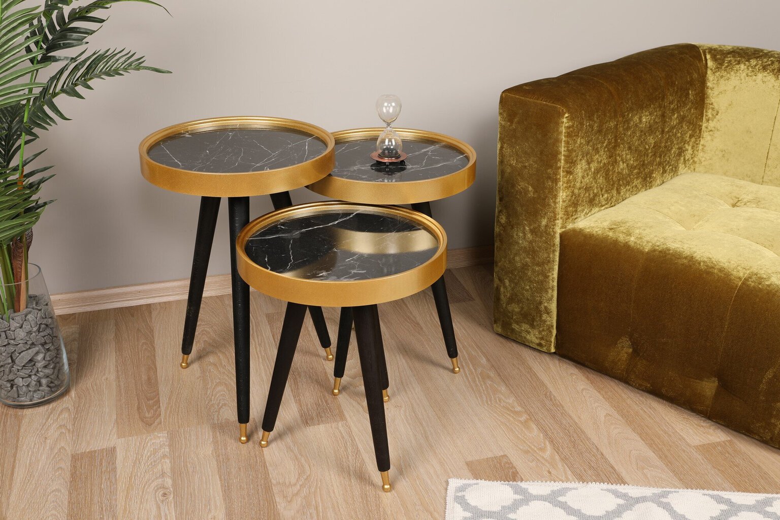3-laua komplekt Kalune Design Lyle, must/kuldne цена и информация | Diivanilauad | hansapost.ee