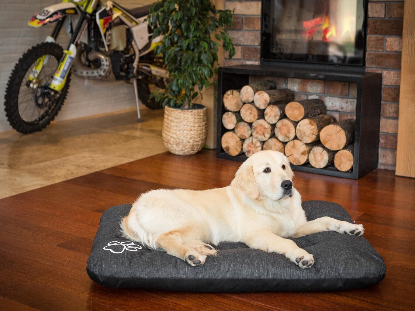 Hobbydog madrats lemmikloomale Eco Prestige Black Ekolen, R3, 115x80 cm hind ja info | Pesad, asemed | hansapost.ee