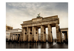 Fototapeet - Tourists near to the Brandenburg Gate hind ja info | Fototapeedid | hansapost.ee