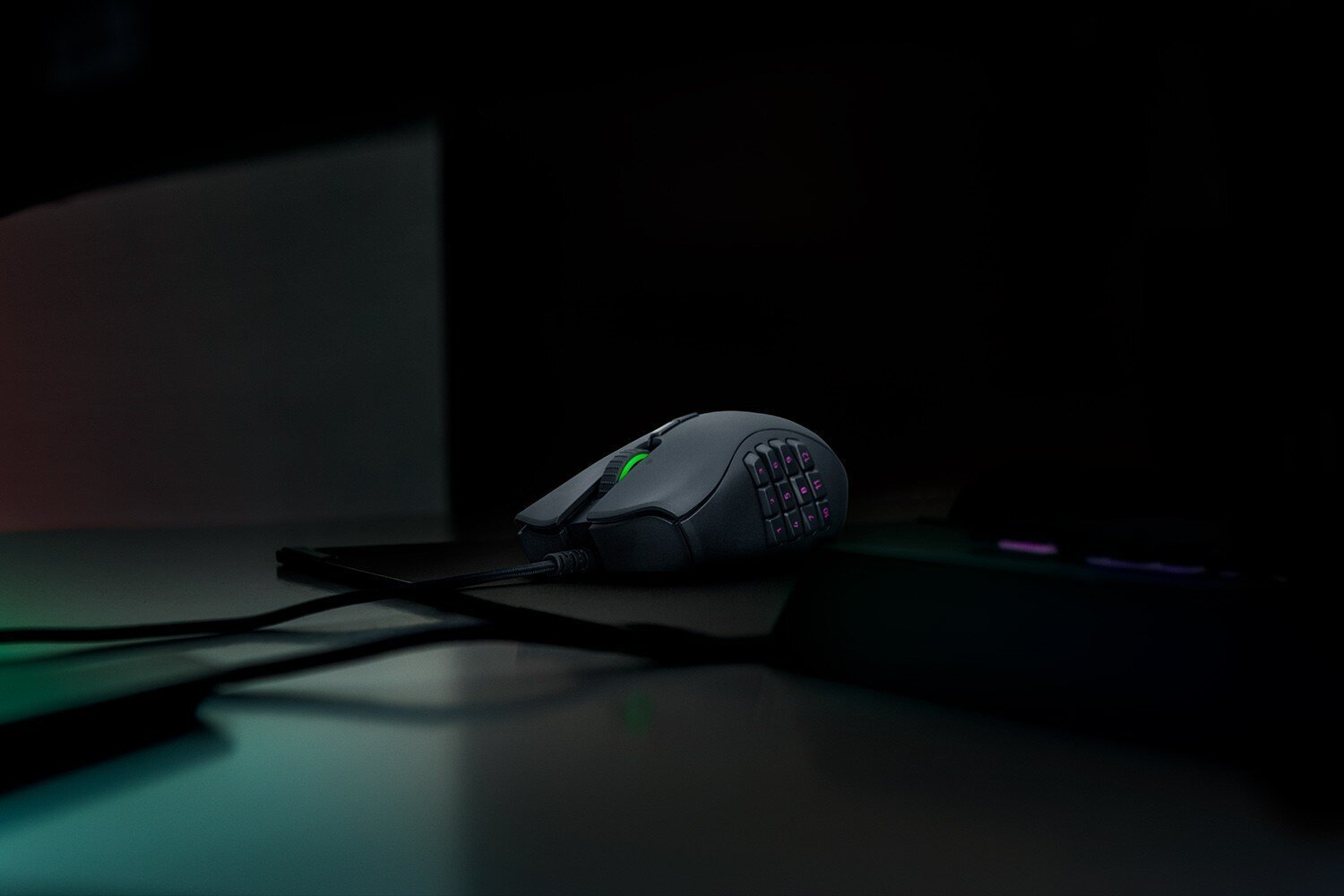 Razer Naga Trinity, must цена и информация | Arvutihiired | hansapost.ee