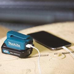 Адаптер аккумуляторов Makita 10,8 В, USB цена и информация | Дрели и шуруповёрты | hansapost.ee