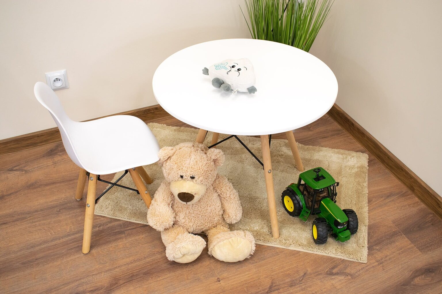 4-lastetooli komplekt Zubi, valge цена и информация | Lauad ja toolid lastele | hansapost.ee