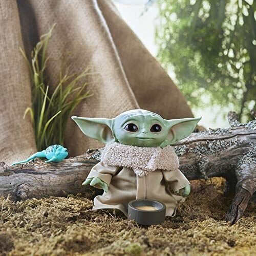 Hasbro Star Wars: The Mandalorian The Child Baby Yoda цена и информация | Mänguasjad poistele | hansapost.ee