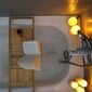 Bambusest vannitoa riiul, 70-105 x 22 cm hind ja info | Vannitoa aksessuaarid | hansapost.ee