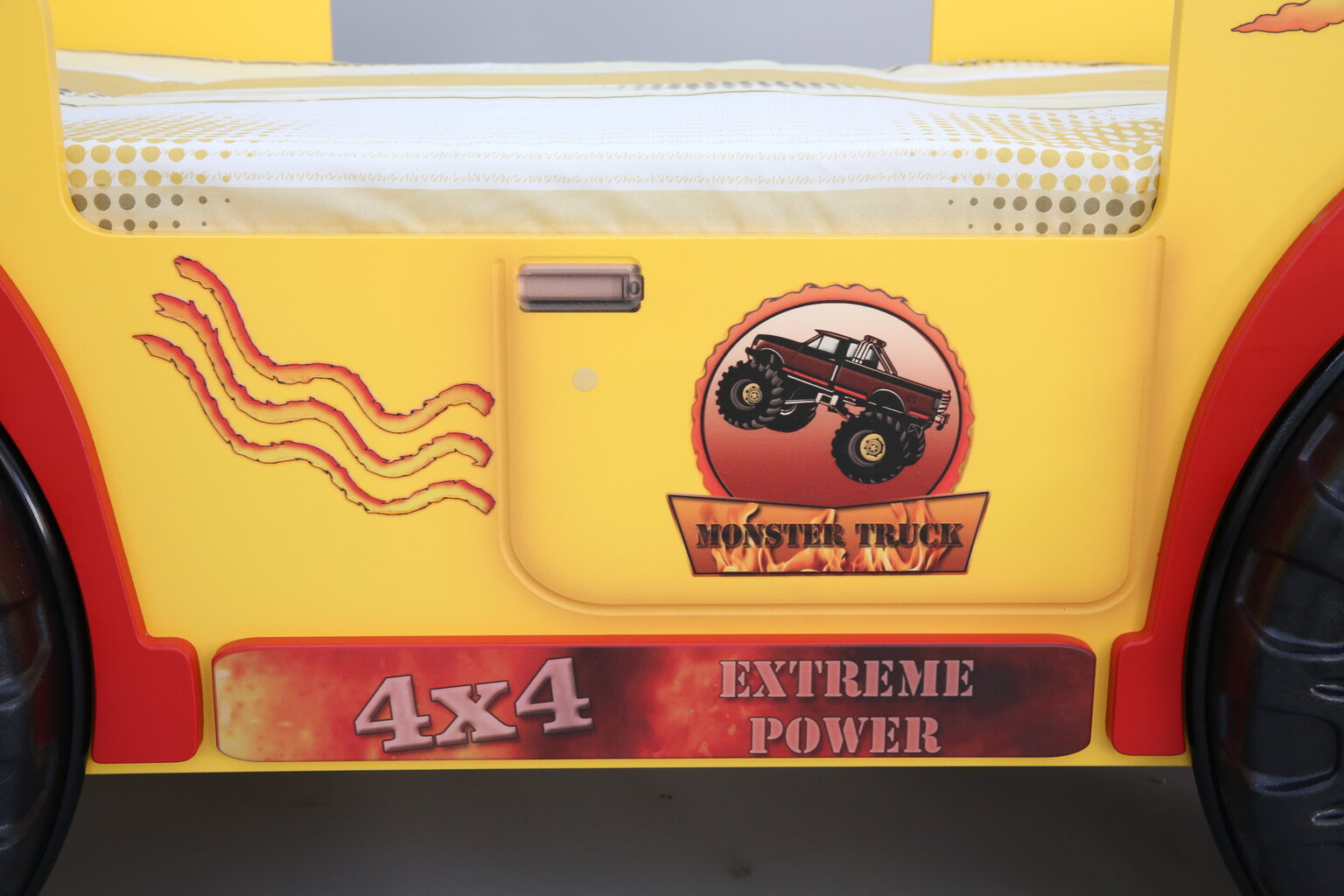 Voodi koos madratsiga Monster Truck, kollane hind ja info | Lastevoodid | hansapost.ee