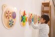 Puidust riputatav seinamäng - Värvide pööramine Viga цена и информация | Arendavad laste mänguasjad | hansapost.ee