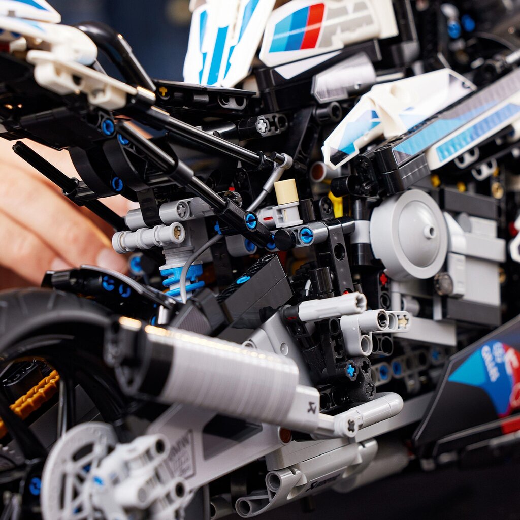 42130 LEGO® Technic BMW M 1000 RR hind ja info | Klotsid ja konstruktorid | hansapost.ee