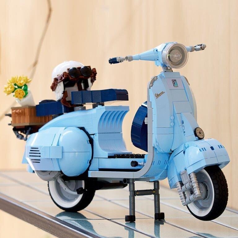 10298 LEGO® Icons Vespa 125 цена и информация | Klotsid ja konstruktorid | hansapost.ee