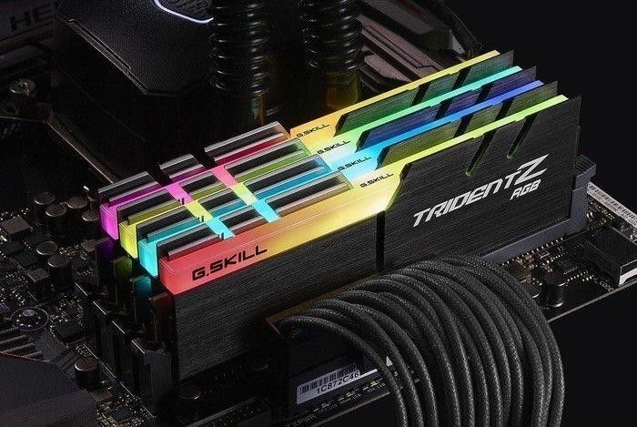 G.Skill TridentZ RGB DDR4. 4x8GB 2666MHz, CL18 (F4-2666C18Q-32GTZR) hind ja info | Operatiivmälu | hansapost.ee