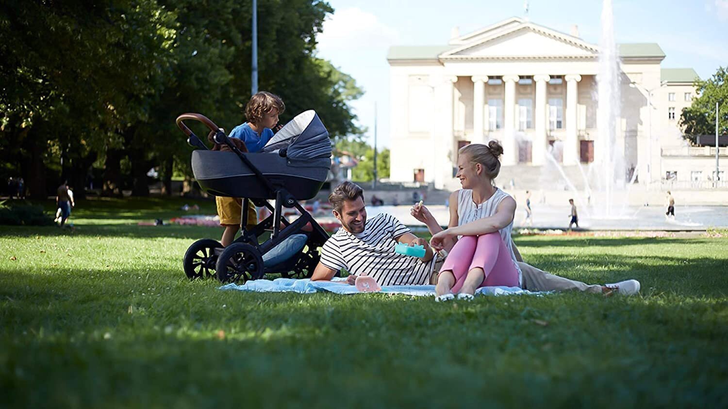 Universaalne jalutuskäru Kinderkraft Prime 2in1 + mähkmekott, black hind ja info | Vankrid, jalutuskärud | hansapost.ee