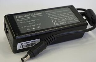 Extra Digital 19V, 3.16A, 60W цена и информация | Зарядные устройства для ноутбуков	 | hansapost.ee