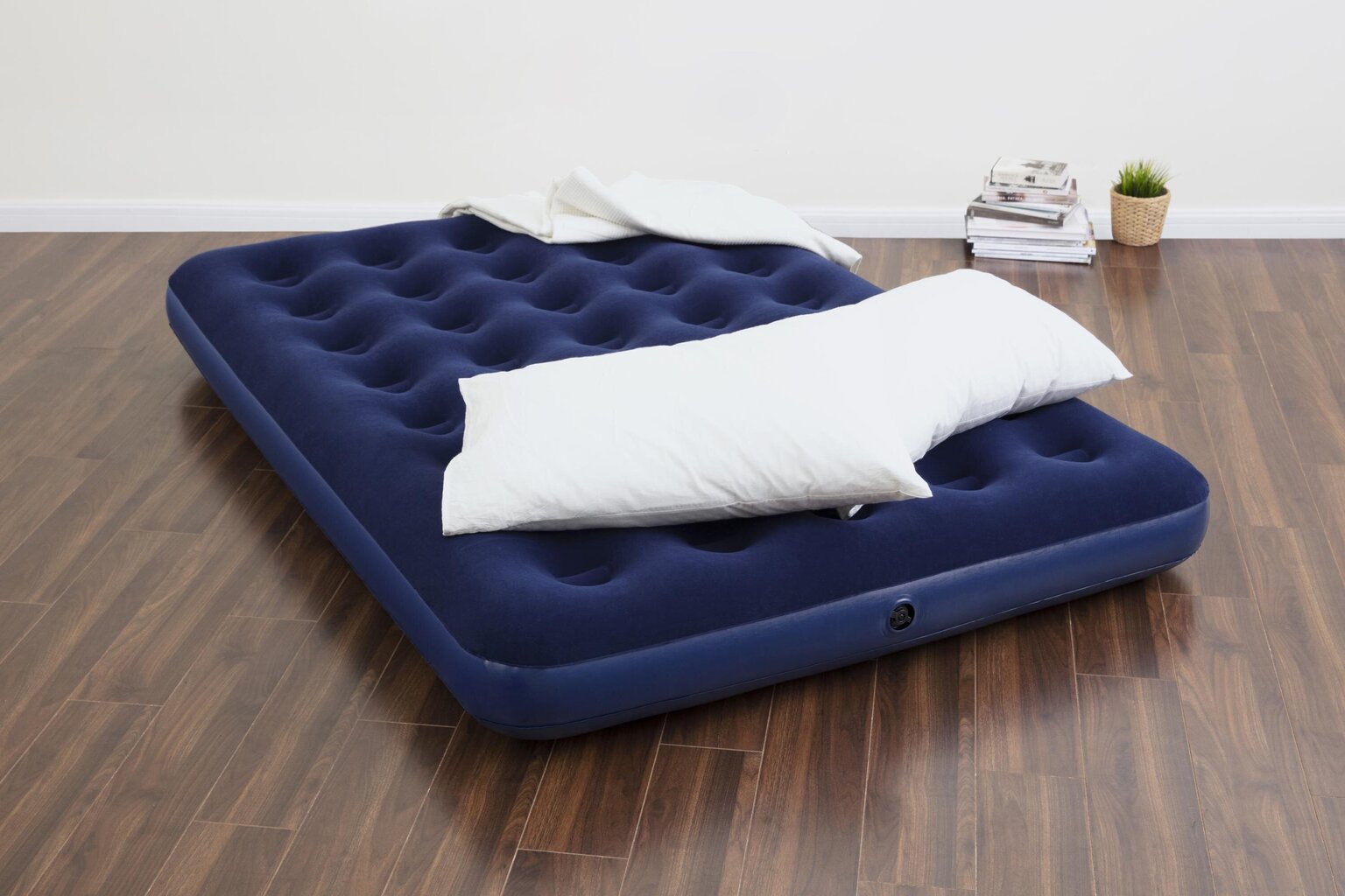 Täispuhutav madrats pumbaga Bestway Airbed, 191x137 cm, sinine цена и информация | Täispuhutavad madratsid ja mööbel | hansapost.ee