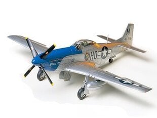 Сборная пластиковая модель Tamiya - North American P-51D Mustang 8th AF, 1/48, 61040 цена и информация | Конструкторы и кубики | hansapost.ee