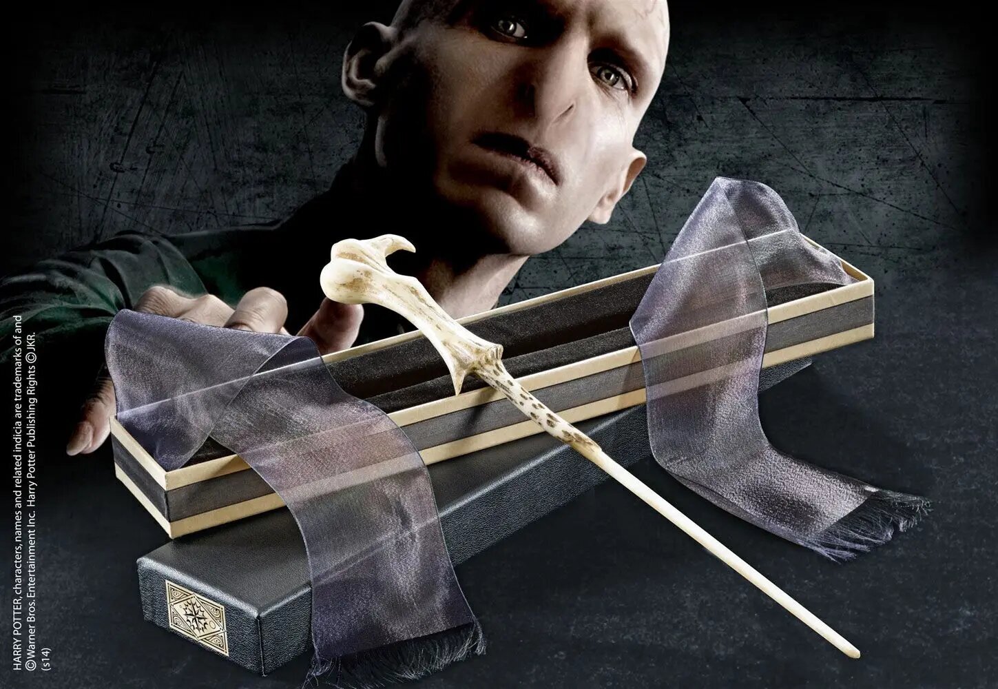 Noble Collection Lord Voldemort Replica цена и информация | Fännitooted mänguritele | hansapost.ee