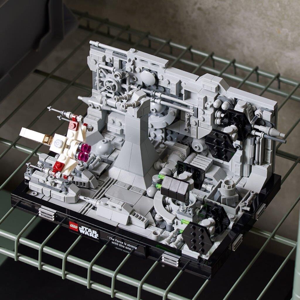 75329 LEGO® Star Wars Atakos Death Star kanjonuose diorama цена и информация | Klotsid ja konstruktorid | hansapost.ee