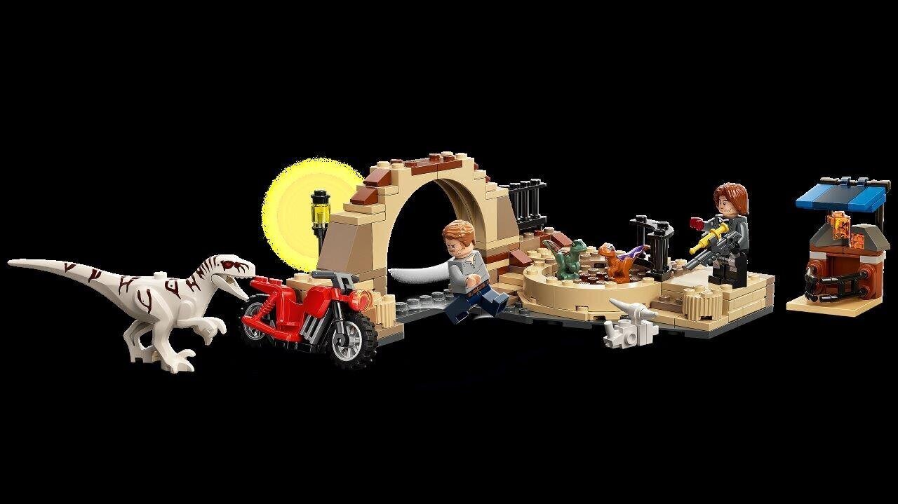 76945 LEGO® Jurassic World Dinosauruse atroraptori jälitamine mootorrattaga hind ja info | Klotsid ja konstruktorid | hansapost.ee