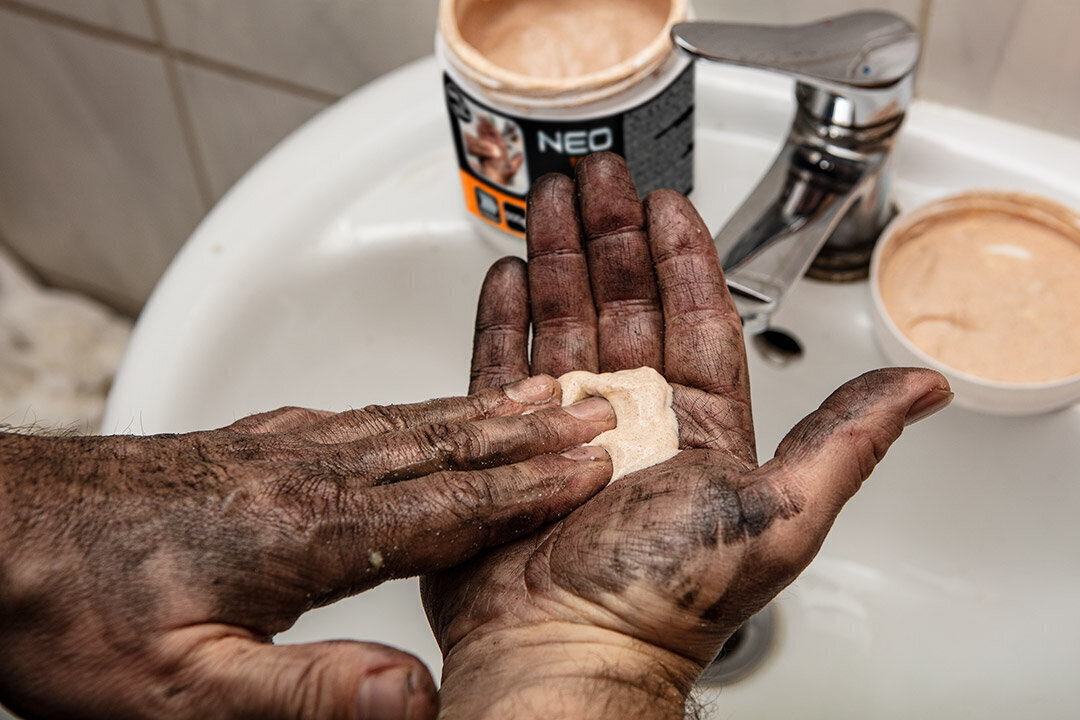 Spetsiaalne kätepesupasta tõrksa mustuse eemaldamiseks - 500 g purk NEO 10-403 цена и информация | Autokeemia | hansapost.ee