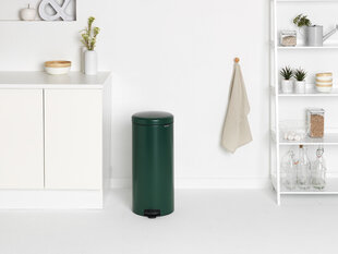 Мусорный бак Brabantia Newlcon с педалью newIcon, 30 л, цвет Pine Green цена и информация | Мусорные баки | hansapost.ee