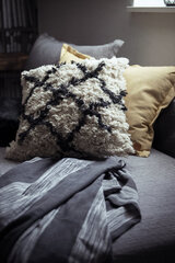 Декоративная подушка Fannik Artemis 50 x 50 см цена и информация | Декоративные подушки и наволочки | hansapost.ee