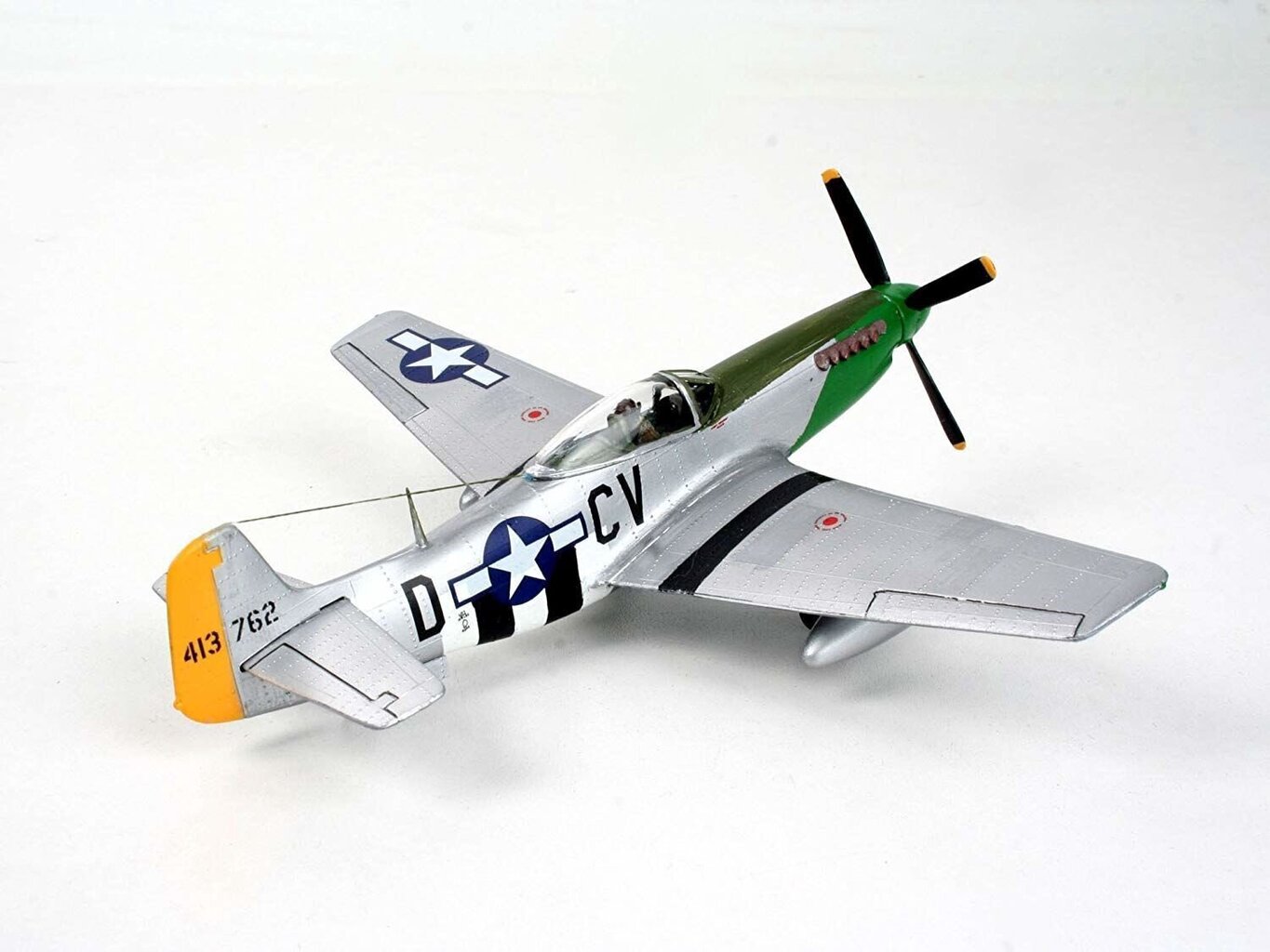 Revell - P-51D Mustang mudeli komplekt, 1/72, 64148 hind ja info | Liimitavad mudelid | hansapost.ee