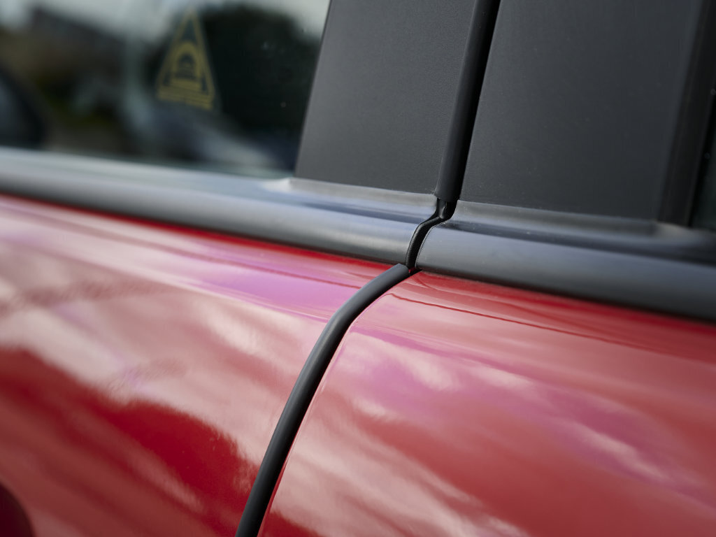 Profiilkatte auto ukse serva kaitseraud 15m must hind ja info | Lisatarvikud | hansapost.ee