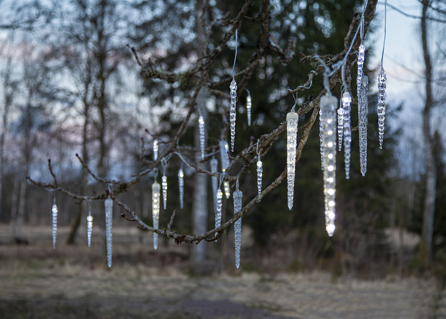 LED jääpurikad цена и информация | Jõulukaunistused | hansapost.ee