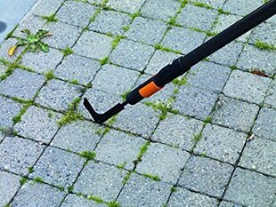 Тяпка для уборки травы на дорожке  Fiskars QuikFit™ цена и информация | Садовые инструменты | hansapost.ee