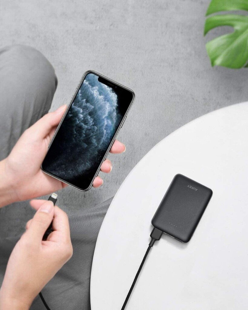 AUKEY PowerBank PB-N66 Ultra Slim | 10000mAh | 3xUSB | 5V | LED hind ja info | Akupangad | hansapost.ee