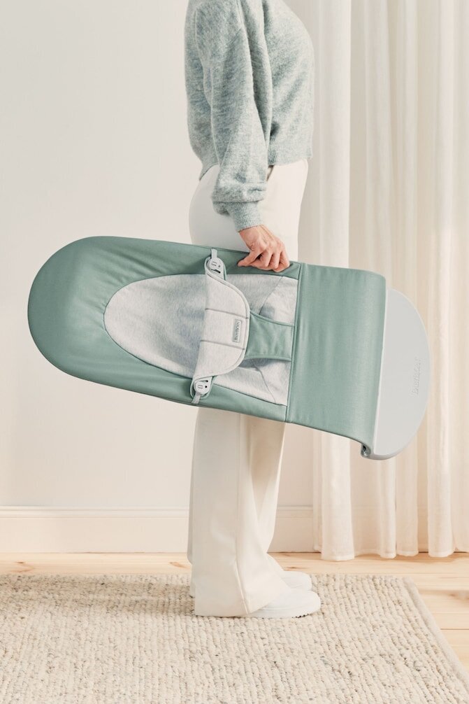 BABYBJÖRN lamamistool BALANCE SOFT, sage/grey, 005170 цена и информация | Beebi lamamistoolid | hansapost.ee