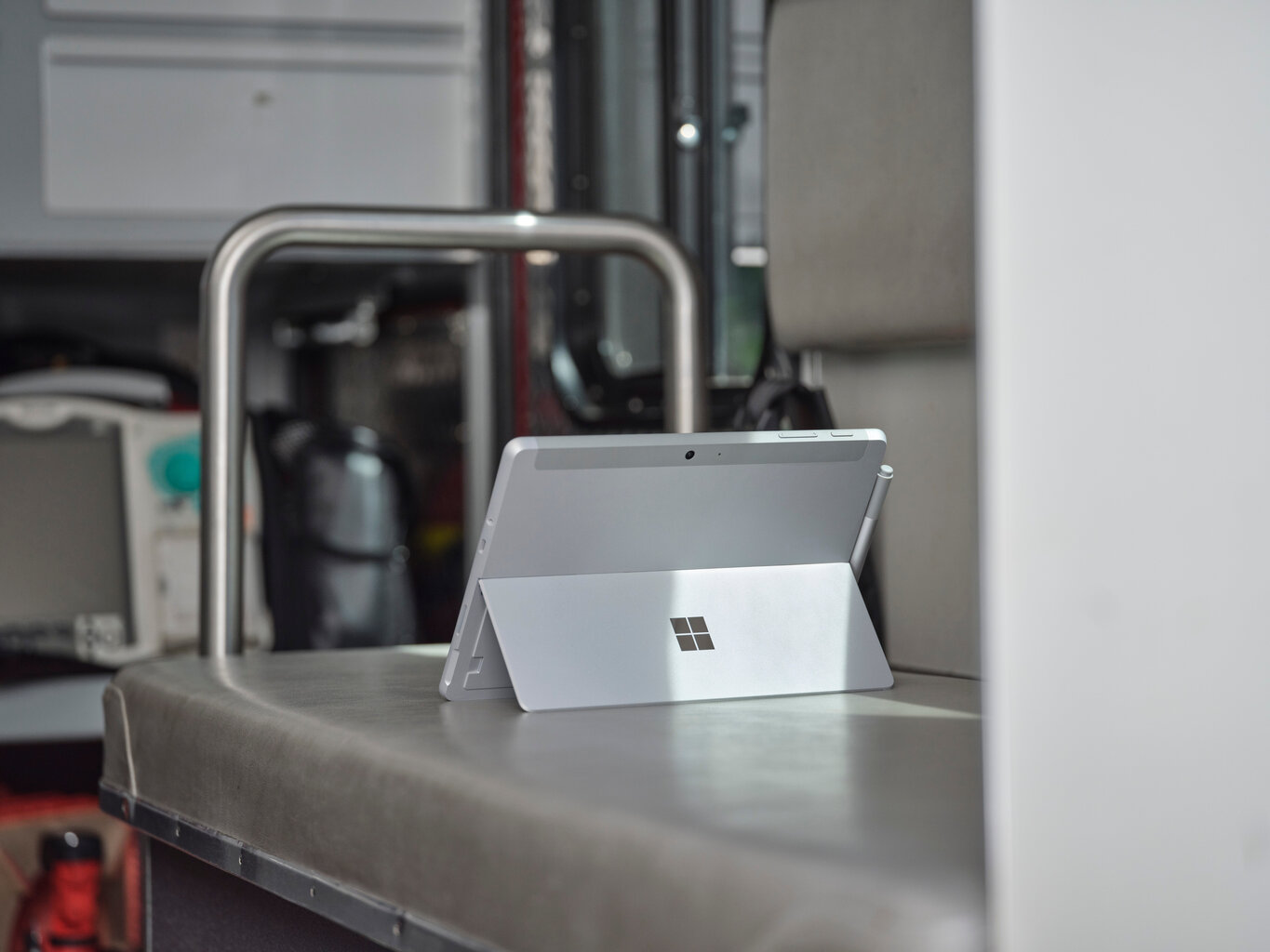 Microsoft Surface Go 3 Business 4G LTE 128 GB 26.7 cm &#40;10.5&#34;&#41; Intel® Core™ i3 8 GB Wi-Fi 6 &#40;802.11ax&#41; Windows 11 Pro Platinum hind ja info | Tahvelarvutid | hansapost.ee