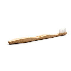 Зубная щетка Humble brush, белая цена и информация | Зубные щетки, пасты | hansapost.ee