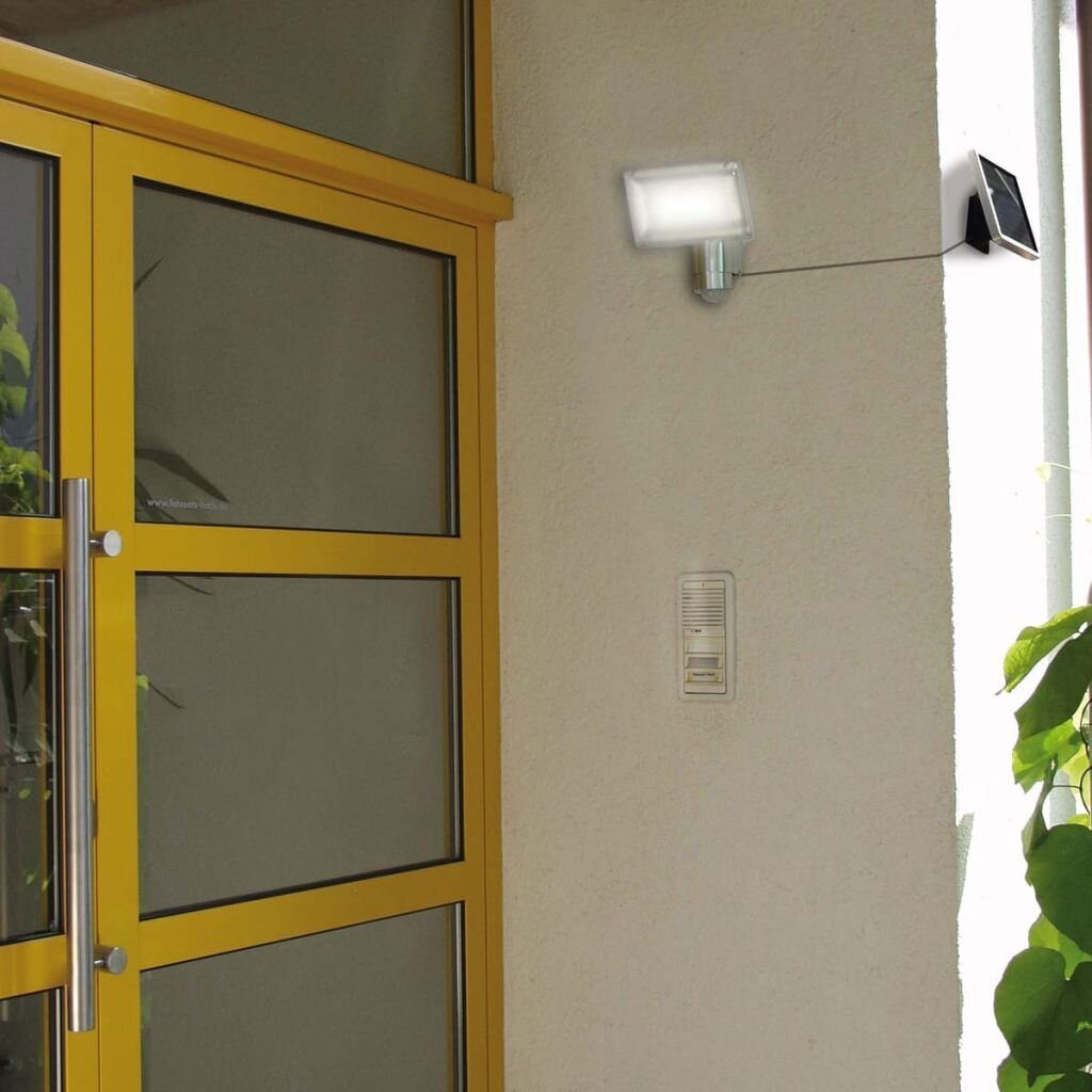 Brennenstuhl LED-valgusti päikesepatareidega цена и информация | Aiavalgustid ja õuevalgustid | hansapost.ee