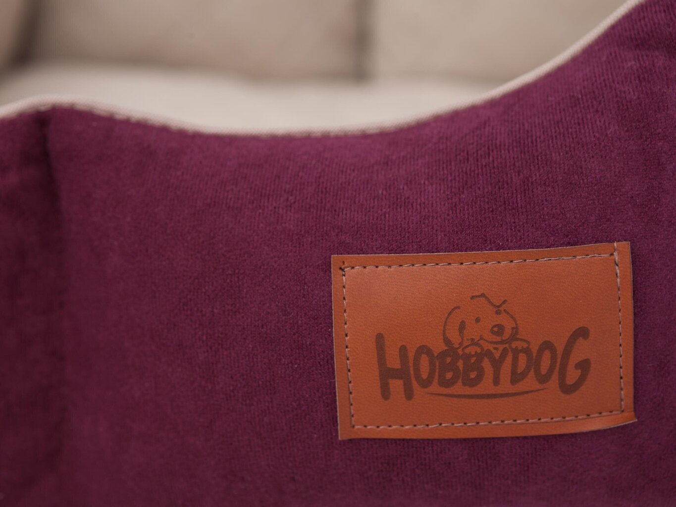 Koera pesa Hobbydog New York Premium, M, Bordo, 53x45 cm hind ja info | Pesad, asemed | hansapost.ee