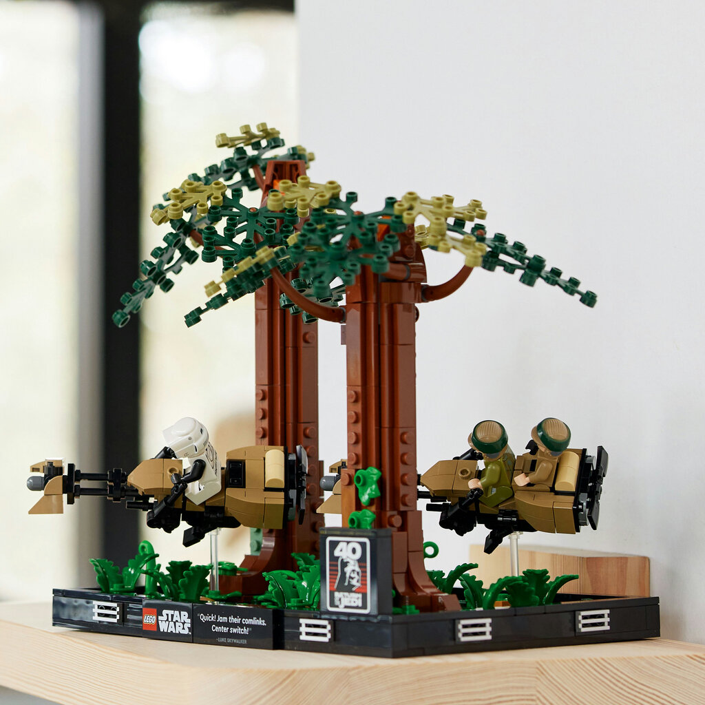 75353 LEGO® Star Wars Endor™ kiire mootorratta tagaajamise dioraama hind ja info | Klotsid ja konstruktorid | hansapost.ee