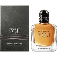 <p><strong>Аромат Giorgio Armani Stronger With You живет в настоящем, наполненном современностью и энергией. Непредсказуемый аромат поражает своей оригинальностью, которая создается сочетанием кардамона, розового перца и пурпурных цветов.</strong></p>

<p><img alt="Vaizdo rezultatas pagal užklausą „Giorgio Armani Stronger With You commercial“" src="https://ee2.pigugroup.eu/products/descriptions/001/186/370/1186370/description-image-202308160450587144748.jpg" style="height: 273px; width: 400px;" /></p>

<p><strong>Giorgio Armani Stronger With You</strong> - это аромат для мужчин, который живет в современной, здесь и сейчас среде. Он спешащий, плавный городской человек, непредсказуемый в своих мыслях и оригинальности.</p>

<p>Слова - <strong>Stronger With You</strong> (сильнее с Тобой) описывают характер любящего и верного человека.</p>

<p><img alt="Susijęs vaizdas" src="https://ee2.pigugroup.eu/products/descriptions/001/186/370/1186370/description-image-202308160450589164599.jpg" style="height: 262px; width: 400px;" /></p>

<p>Аромат содержится в классической, нежной и элегантной, слегка круглой бутылке, которая выражает мужскую форму тела - плечи. Нежная упаковка, иллюстрирующая глубокую страсть. Круглый металлический колпачок добавляет сдержанную элегантность. Бутылочное кольцо вокруг горлышка бутылки иллюстрирует безусловную любовь. Это символ верности.</p>

<p>Аромат <strong>Giorgio Armani Stronger For You</strong> вдохновленный современным молодым человеком, который сталкивается с проблемами каждого дня, расширяет границы своей любви, делая её сильнее...</p>

<p>Не позволяйте окружающей среде омрачать Вашу оригинальность и непредсказуемость. <strong>Giorgio Armani Stronger With You</strong> — это аромат сияющей энергии и современности. Аромат предназначен для мужчин, которые живут здесь и сейчас, которые наполнены уверенностью и элегантностью.</p>

<p><strong>Свойства запаха:</strong></p>

<ul>
	<li>Восточный fougère аромат;</li>
	<li>Привлекательный аромат с непредсказуемой гармонией уникальных аккордов;</li>
</ul>

<p><strong>Ароматическая композиция</strong></p>

<p><strong>Уверенность в себе и элегантность - являются одними из самых важных особенностей, которые помогает подчеркнуть аккорд шалфея.</strong></p>

<p><strong>Giorgio Armani Emporio Stronger With You</strong> поражает своей оригинальностью и создает впечатление вечного аромата с самых первых минут. Верхние ноты вибрируют сочетанием кардамона, розового перца и пурпурных цветочных листьев. В основе аромата лежит шалфей, символизирующий бесконечную молодость. Чувственная ваниль окутывает вместе со сладким каштаном, который создает неотразимую мускусную привлекательность.<img alt="Susijęs vaizdas" src="https://ee2.pigugroup.eu/products/descriptions/001/186/370/1186370/description-image-202308160450583334384.png" style="height: 292px; width: 400px;" /></p>

<p><strong>История аромата</strong></p>

<p>Аромат с элементами уверенной в себе элегантности иллюстрирует беззаботную безумную молодость. Аромат <strong>Armani Emporio Stronger With You </strong>создан с женской версией Armani Emporio. Оба вкуса дополняют друг друга, создавая уникальный диалог. Находясь в тяжелом равновесии, они разделяют силу стойкой любви.</p>

<p><strong>Ключевые нотки:</strong></p>

<p>- Верхние ноты: красный перец, кардамон, мята, лиловые листья цветка;<br />
- Средние ноты: шалфей, дыня, ананас;<br />
- Основные ноты: ваниль, кедр, янтарь, каштан;</p>
 цена и информация | Мужские духи | hansapost.ee