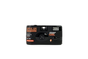 Lomograafia fotoaparaat + mustvalge filmilint B&W 400/135/27 цена и информация | Фотоаппараты | hansapost.ee