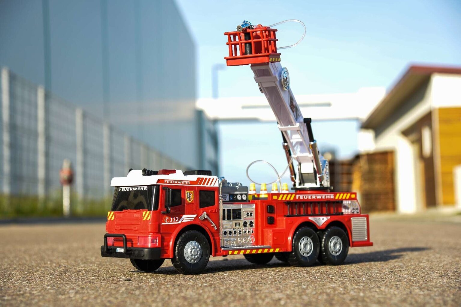 Kaugjuhitav tuletõrjeauto koos liikuva redeliga RC valguse/heliga цена и информация | Mänguasjad poistele | hansapost.ee