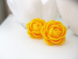 Troli Желто-оранжевые серьги с подвесками Солнечные цветы цена и информация | Серьги  2.5 cm | hansapost.ee