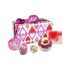 Набор подарков Bomb Cosmetics Love You: шарики для ванны, 2 штуки + шарик масла + глицериновое мыло + масляная палочка цена и информация | Масла, гели для душа | hansapost.ee