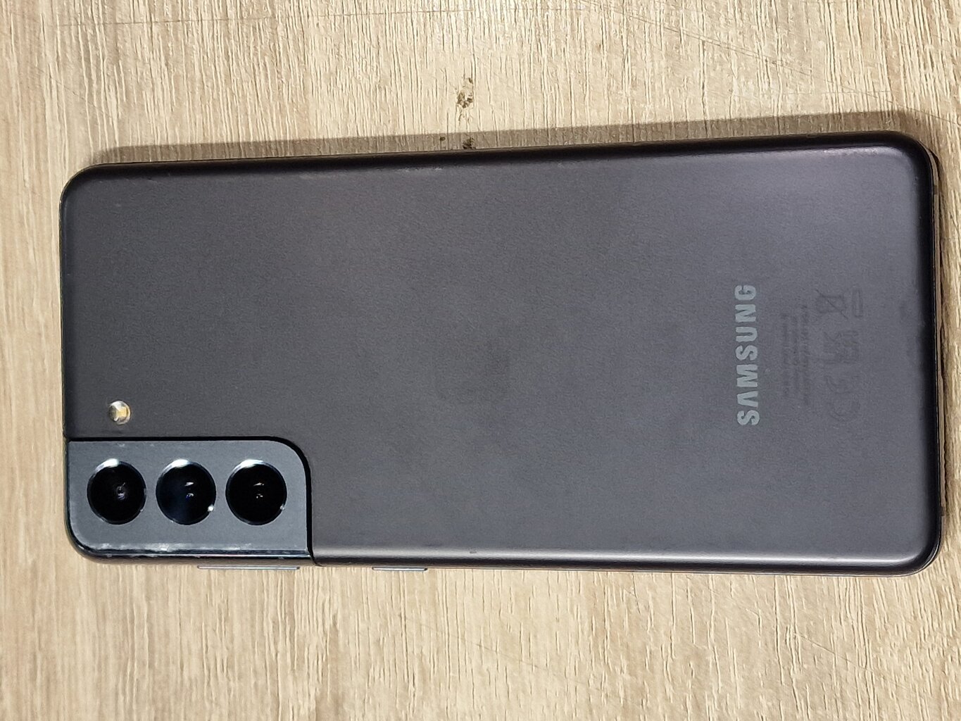 Defektiga toode. Samsung Galaxy S21 5G Dual-Sim 8/128GB Gray SM-G991BZAD цена и информация | Defektiga tooted | hansapost.ee