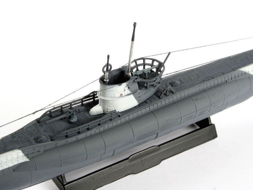 Revell liimitav mudel Saksa allveelaev tüüp VII C 1:350 цена и информация | Klotsid ja konstruktorid | hansapost.ee