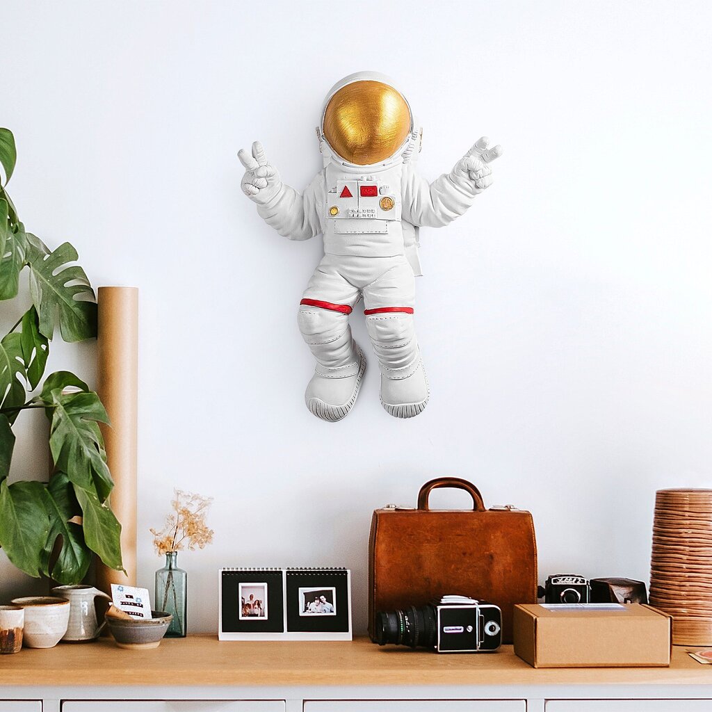 Riputatav seinakaunistus Peace Sign Astronaut 47 cm цена и информация | Sisustuselemendid | hansapost.ee