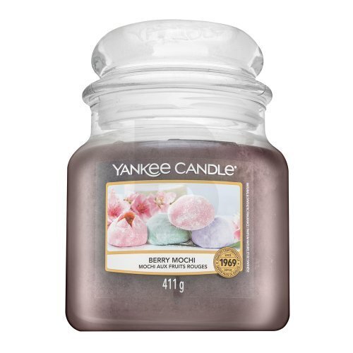 Yankee Candle lõhnaküünal Berry Mochi, 411 g price and information | Küünlad, küünlajalad | hansapost.ee