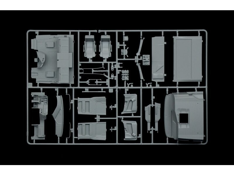 Italeri - Mercedes Benz Actros MP4 Giga Space, 1/24, 3935 hind ja info | Klotsid ja konstruktorid | hansapost.ee