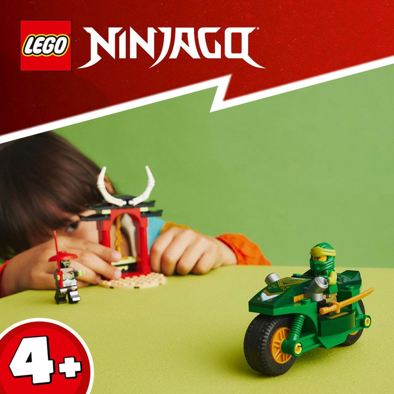 Lapsed õpivad NINJAGO® komplektiga ehitama