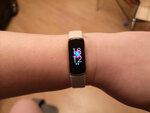 Fitbit Luxe, Soft Gold/Porcelain White hind