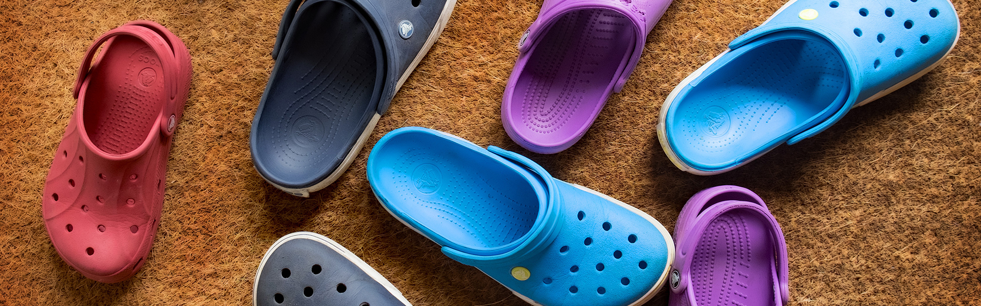 Шлепки унисекс Crocs™ CROCBAND, темно-синие 